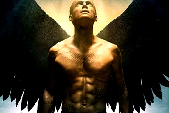 Paul Bettany é o arcanjo Miguel