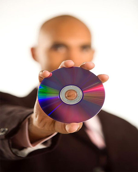 Universal Music Group resolveu tomar a decisão de vender seus CDs pelo preço máximo de US$ 10