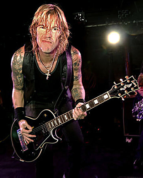 FOTO - Duff McKagan é o novo baixista do Jane’s Addiction.static.gigwise.com