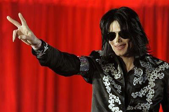 FOTO - Últimos anos de Michael Jackson é tema do documentário Gone Too Soon.jasonhollatme.wordpress.com