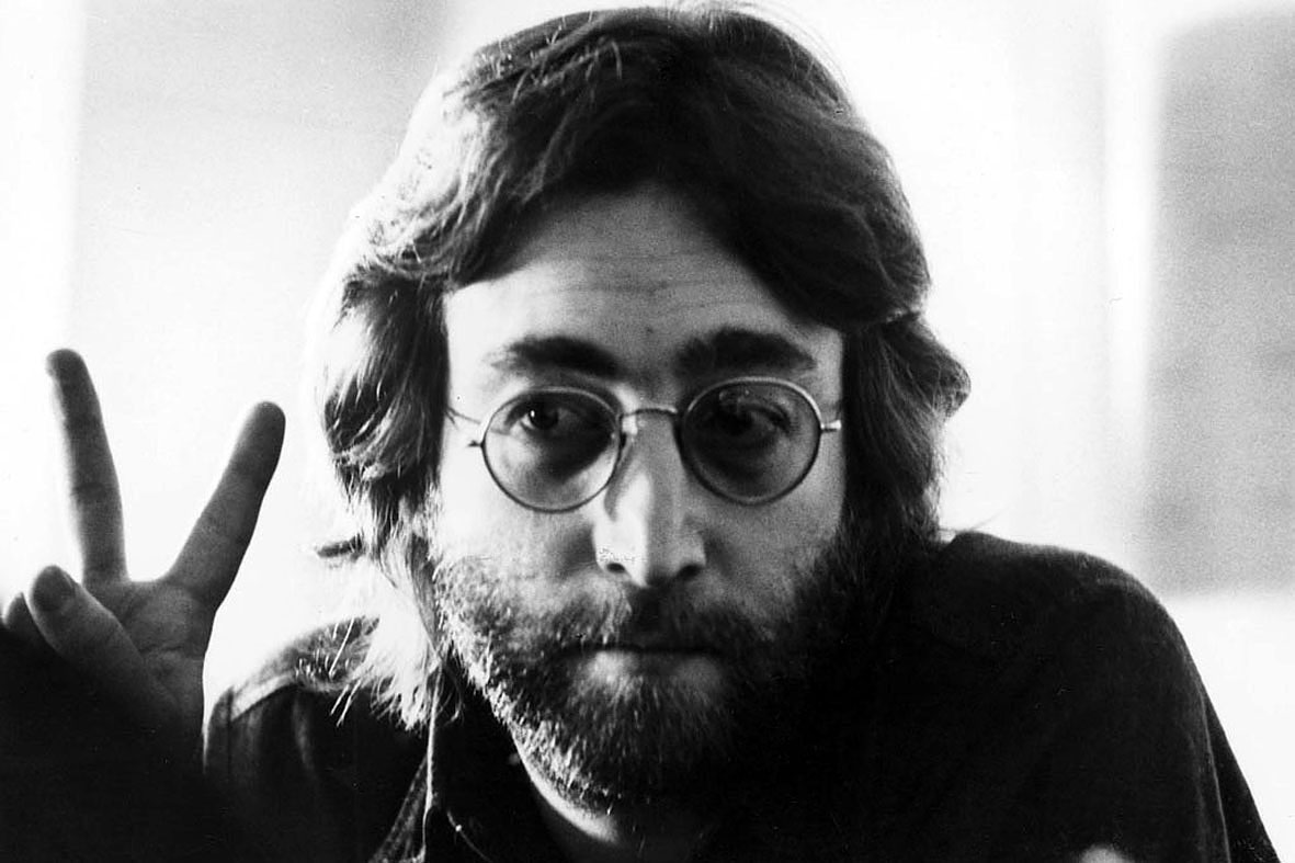 FOTO - John Lennon terá superlançamentos no mês em que faria 70 anos.popsecret.files.wordpress.com