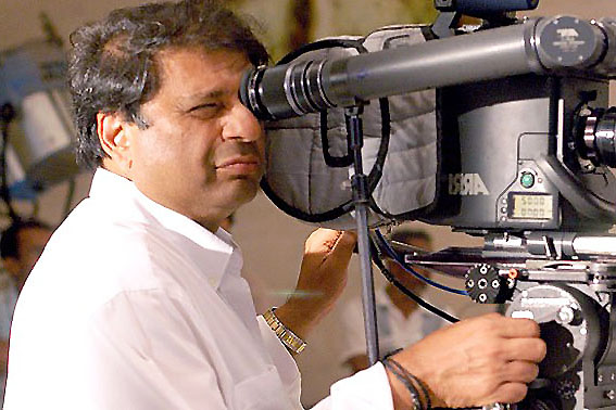 FOTO - O proeminente diretor indiano Ravi Chopra representado na IV Mostra de Bollywood e Cinema Indiano.taragana.com