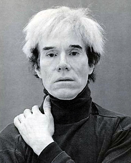 FOTO – Andy Warhol tem dois livros entre os itens do leilão. hannakramolisck.files.wordpress.com