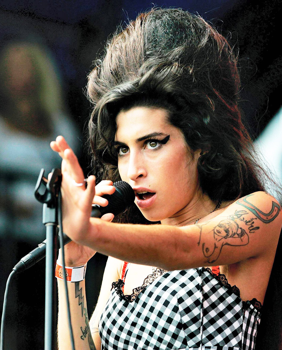 FOTO – Amy Winehouse vem ao Brasil para apresentação em festival de verão da Mondo Entretenimento. oconfessionario.files.wordpress.com