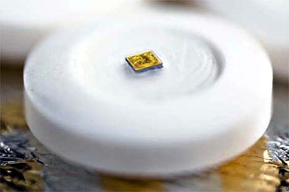 FOTO – Microchip em medicamento avisa paciente quando é hora da nova dose.ubergizmo.com