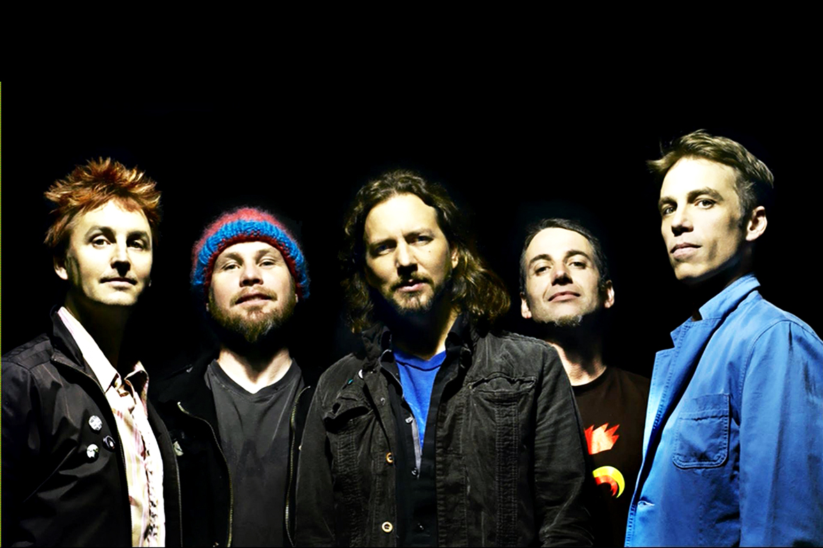 FOTO – Pearl Jam comemora aniversário de 20 anos em show beneficente. 1049thegump.com