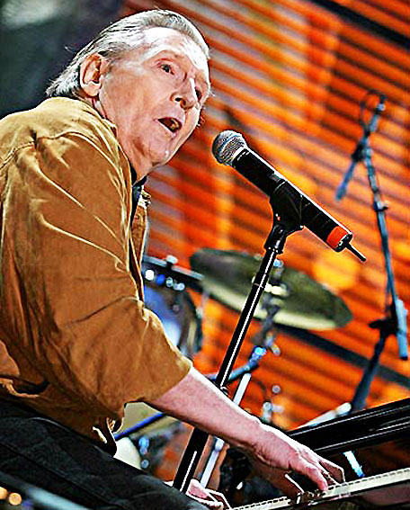 Jerry Lee Lewis lança novo álbum de parcerias.escafandro.blogtv.uol.com.br