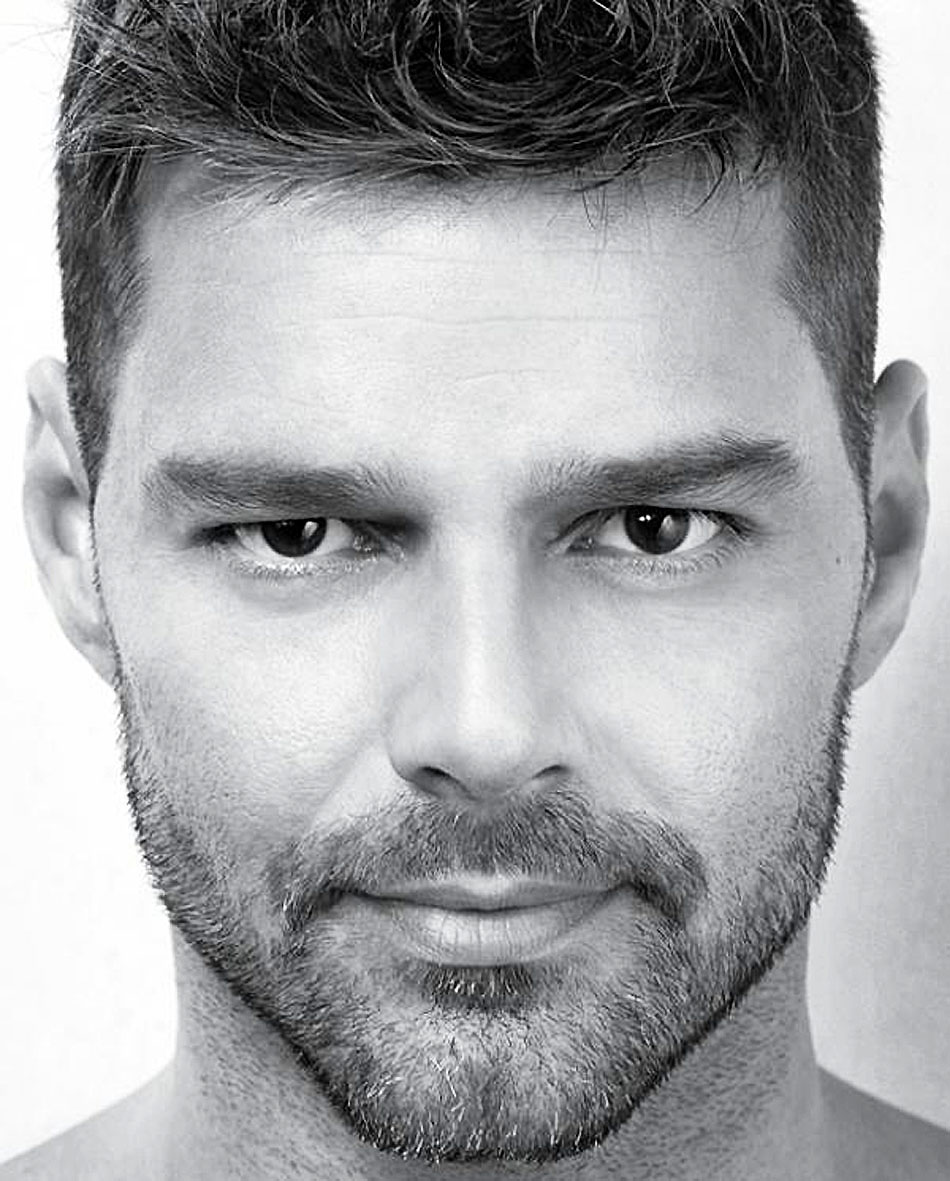 Ricky Martin lança livro e novo single. Divulgação
