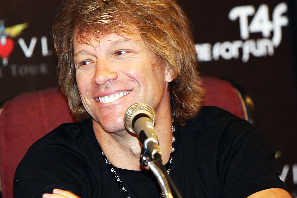 Jon Bon Jovi durante entrevista coletiva à imprensa
