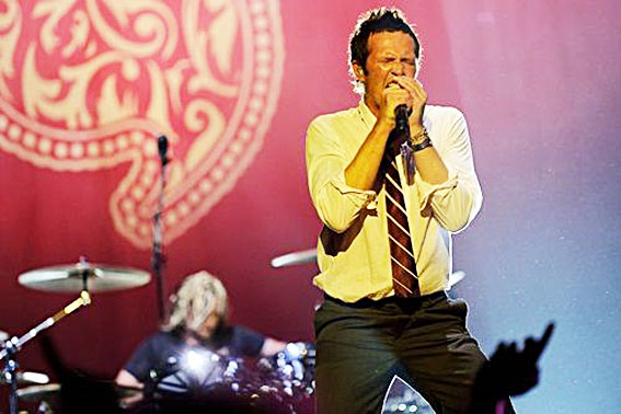 Vocalista Scott Weiland agitou a platéia da Via Funchal. Stephan Solon/Divulgação