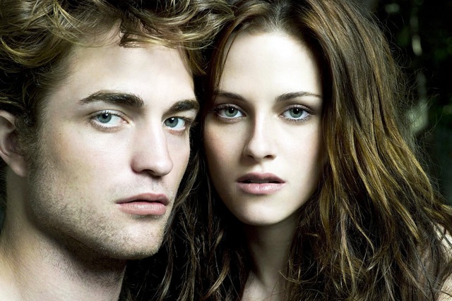Bella e Edward morrem são assassinados por crime contra a cultura.Divulgação