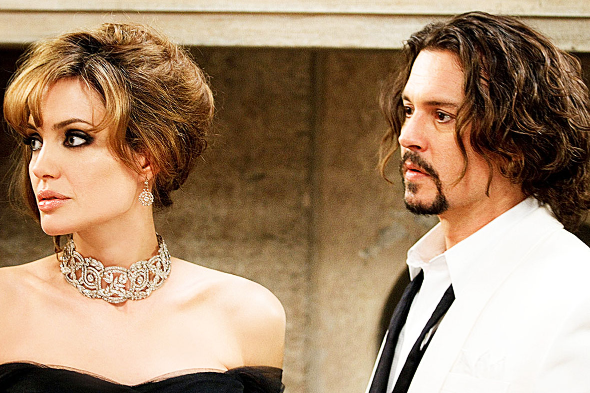 Angelina Jolie e Johnny Depp estrelam O Turista. despensasentimental.blogs.sapo.pt