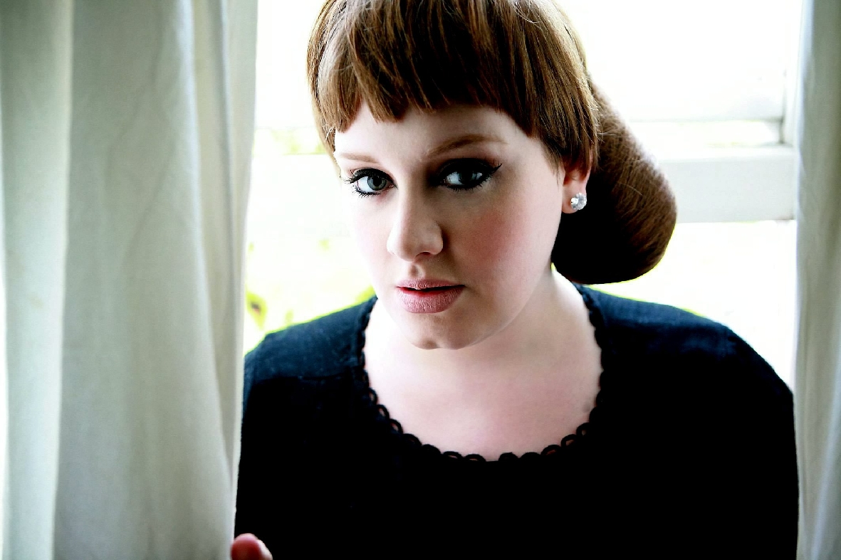 Adele: uma das melhores vozes entre cantoras britânicas jovens.tenhomaisdiscosqueamigos.com