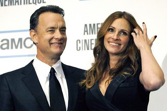 Tom Hanks e Julia Roberts: parceria retomada em Larry Crowne. lifamilies.com
