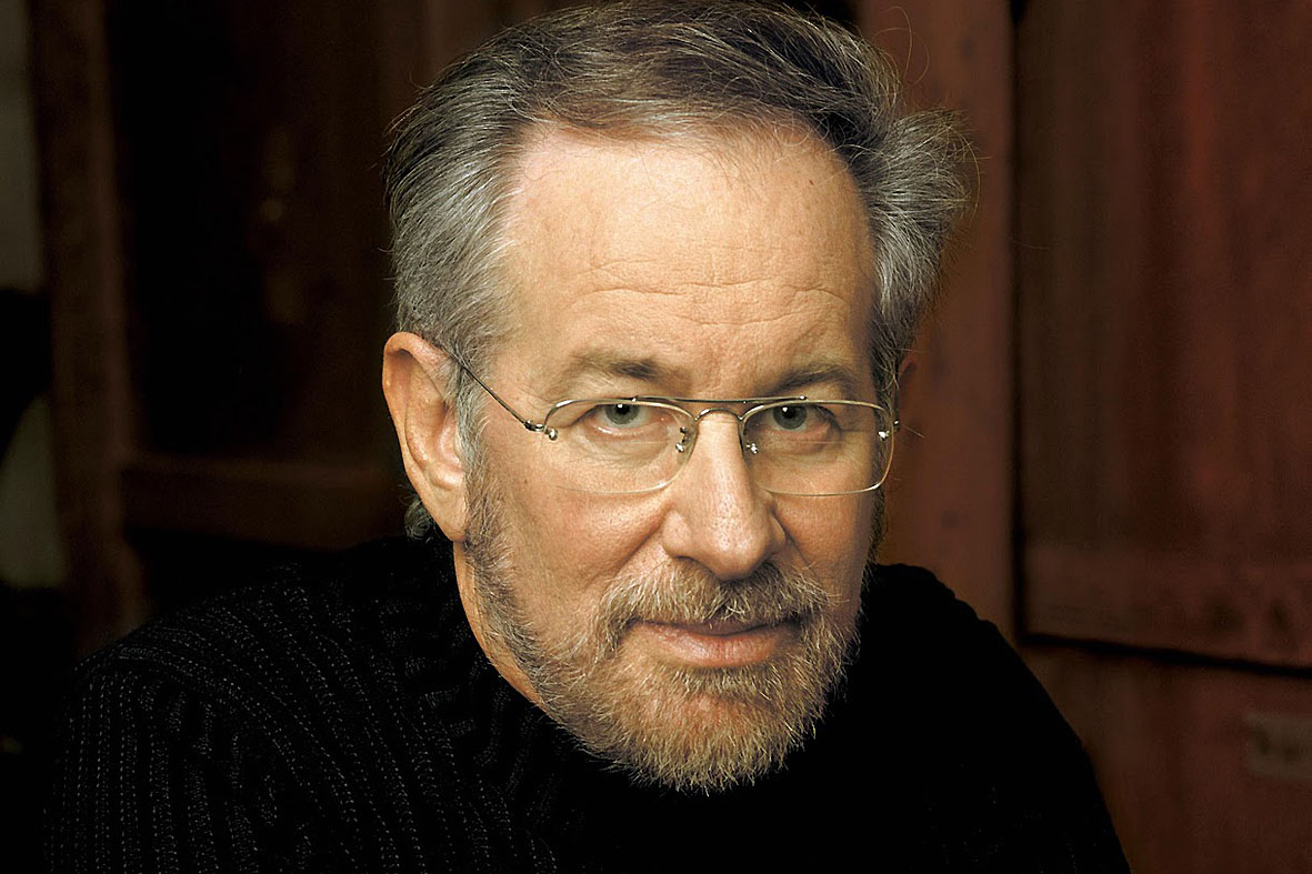 Steven Spielberg: cabeça do seriado Falling Skies. n4nation.blogspot.com
