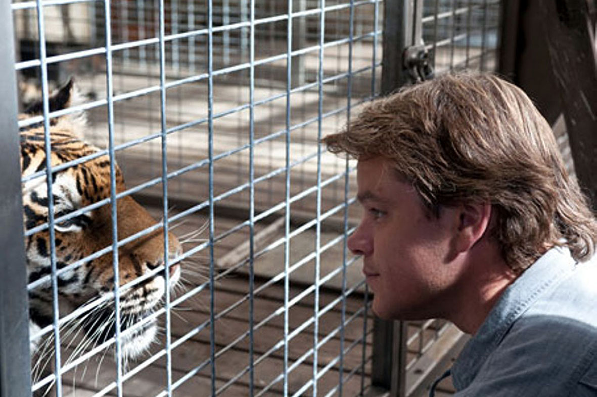 Matt Damon em cena de Compramos Um Zoológico. Divulgação projetocinema.com.br