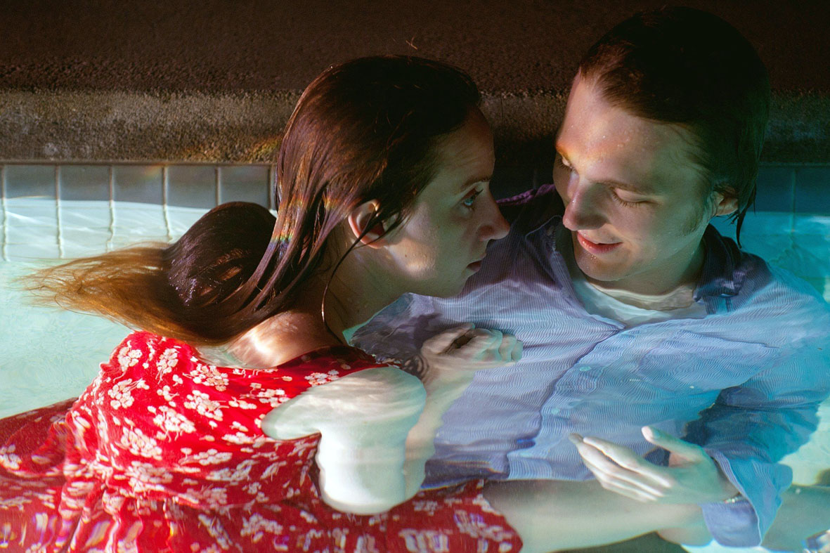 Paulo Dano e Zoe Kazan em cena de Ruby Sparks. Foto: Divulgação