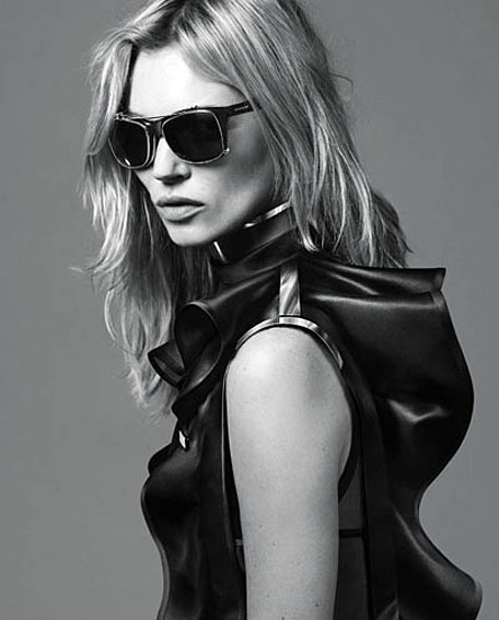 Kate Moss em foto da nova campanha da Givenchy. Foto: Divulgação