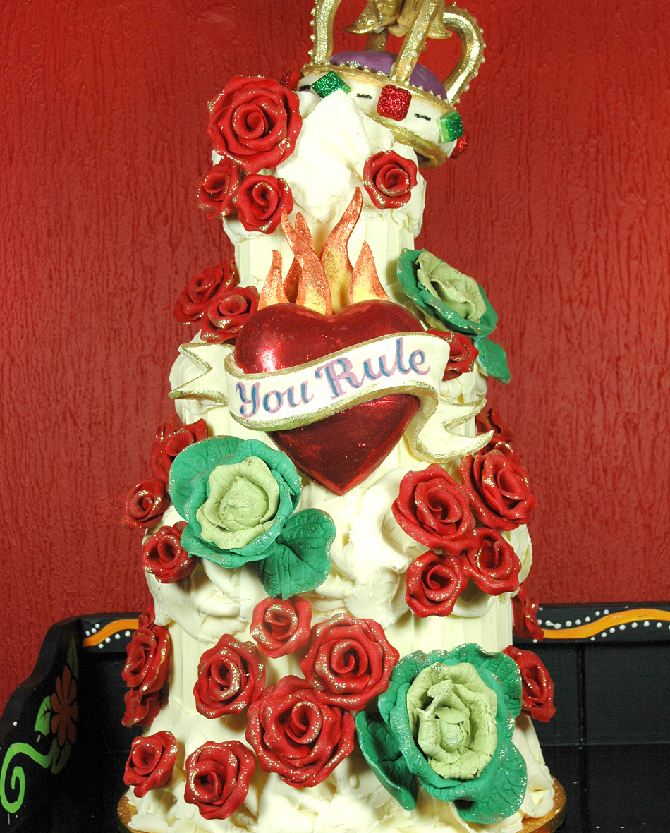 You Rule Royal Cake: uma das esculturas em forma de bolo da Choccywoccydoodah. Foto: Divulgação