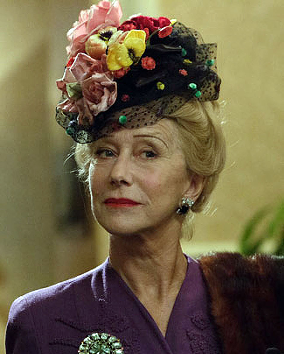 Helen Mirren como a colunista Hedda Hopper: chapéus eram marca registrada. Foto: Divulgação
