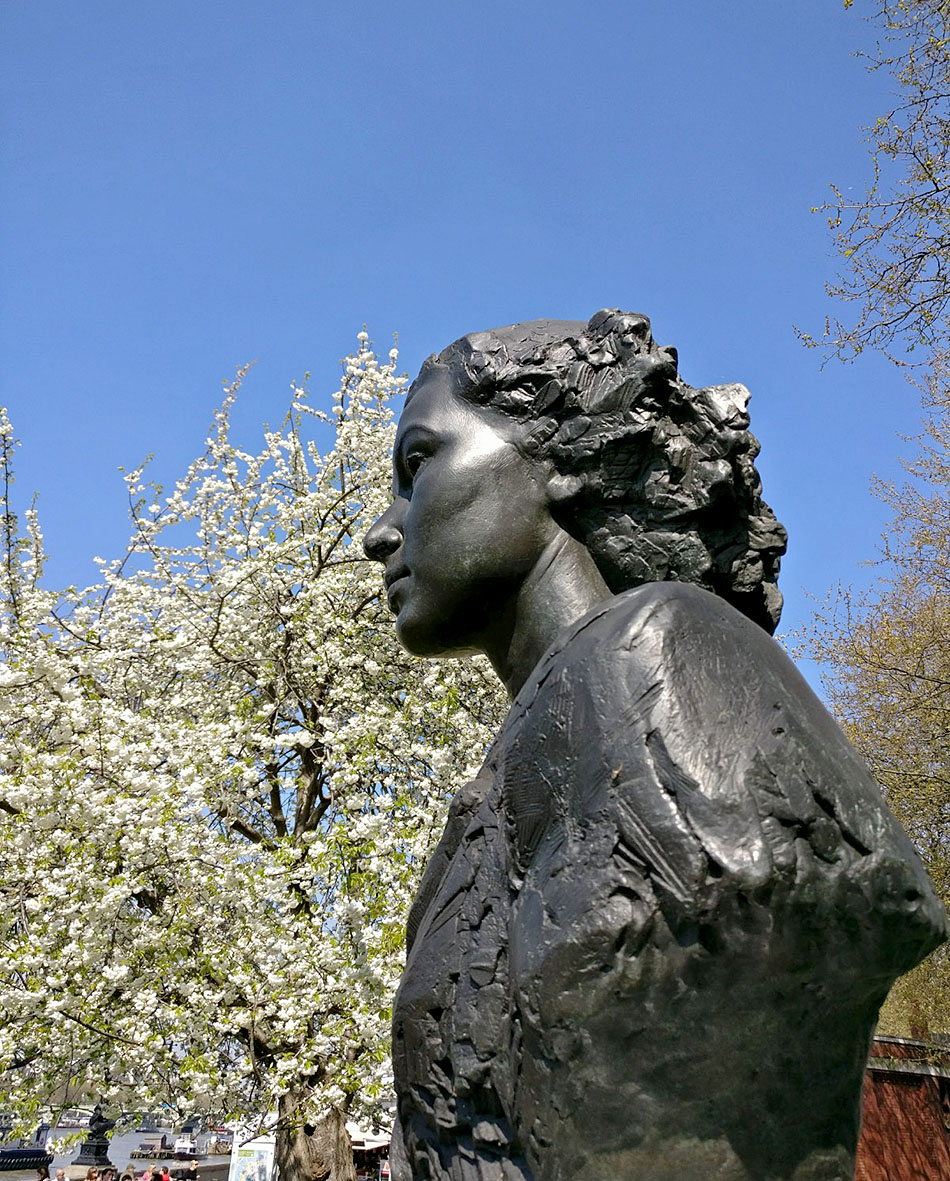 Estátua de Violette Szabo