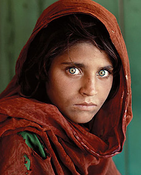 A Menina Afegã, capa da National Geographic, em junho de 1985. Foto: Steve McCurry