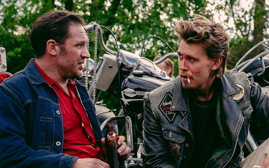 Mike Faist, Jodie Comer, Austin Butler e Tom Hardy em The Bikeriders. Foto: Universal Pictures